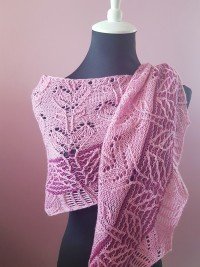 'Pink & Dark Red' Crescent Lace Shawlette