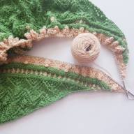 &#039;Green &amp; Buttermilk&#039; Triangular Large Lace Shawl - 'Green & Buttermilk' Triangular Large Lace Shawl