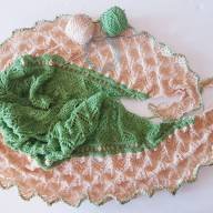 &#039;Green &amp; Buttermilk&#039; Triangular Large Lace Shawl - 'Green & Buttermilk' Triangular Large Lace Shawl
