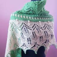 &#039;Green &amp; Buttermilk&#039; Triangular Large Lace Shawl - 'Green & Buttermilk' Triangular Large Lace Shawl