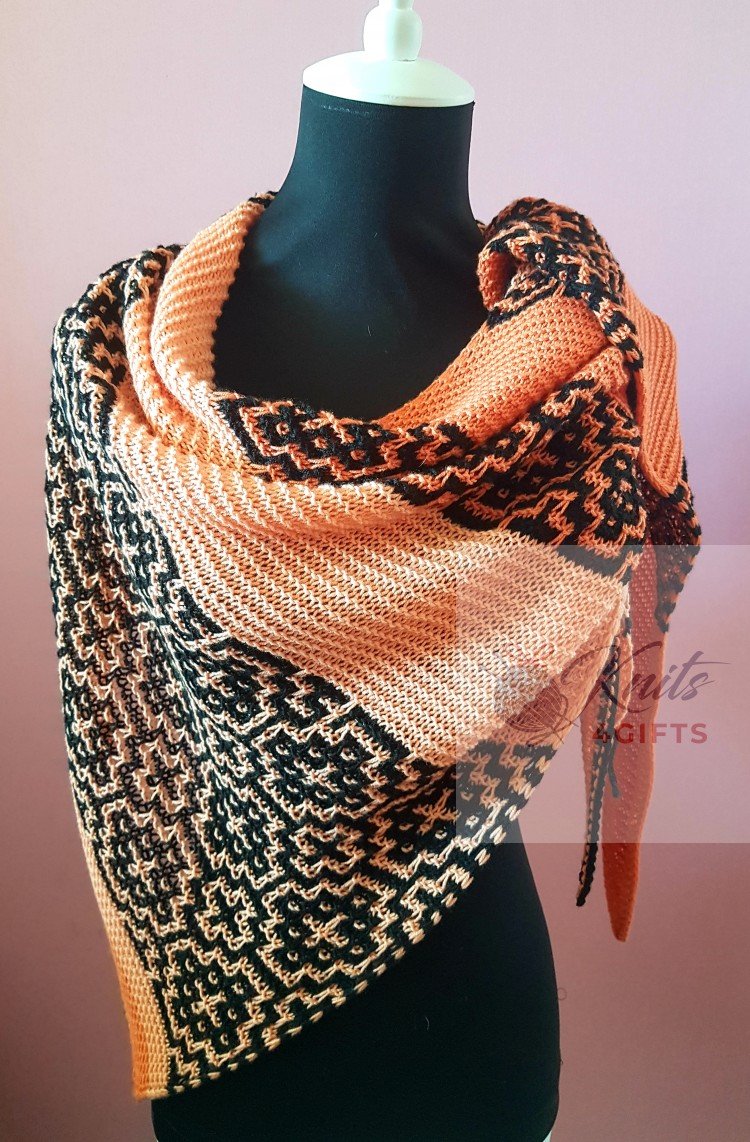 'Mosaic Motif' Triangular Shawl
