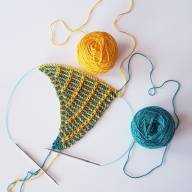 &#039;Green &amp; Yellow &#039; Large Triangular Lines &amp; Texture Shawl - 'Green & Yellow ' Large Triangular Lines & Texture Shawl