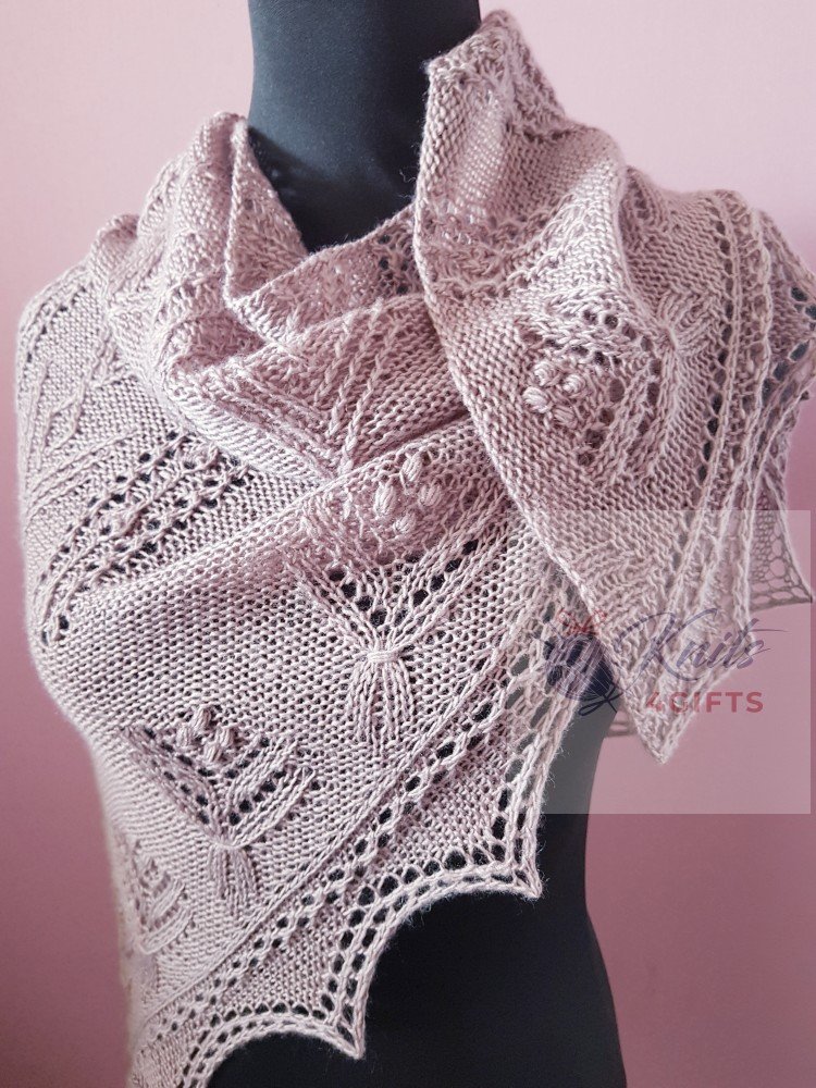 'Flowers on Field' Triangular Lace Shawl