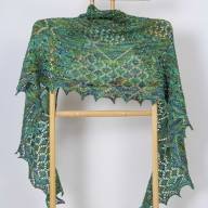 &#039;Green Hearts&#039; Crescent Lace Shawl - 'Green Hearts' Crescent Lace Shawl