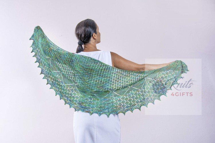 'Green Hearts' Crescent Lace Shawl