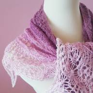 &#039;Gradient Pink Shades&#039; Crescent Lace Shawlette - 'Gradient Pink Shades' Crescent Lace Shawlette